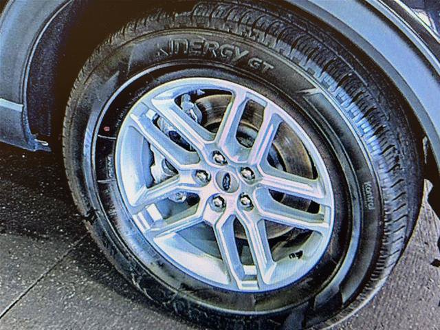 Certified 2025 Ford Explorer Active AWD/4WD image 10
