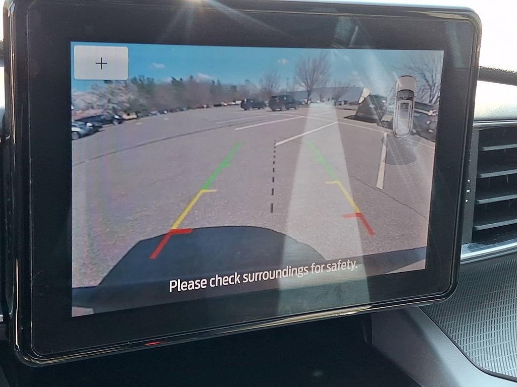 Certified 2023 Ford Explorer XLT w/ Equipment Group 202A image 4