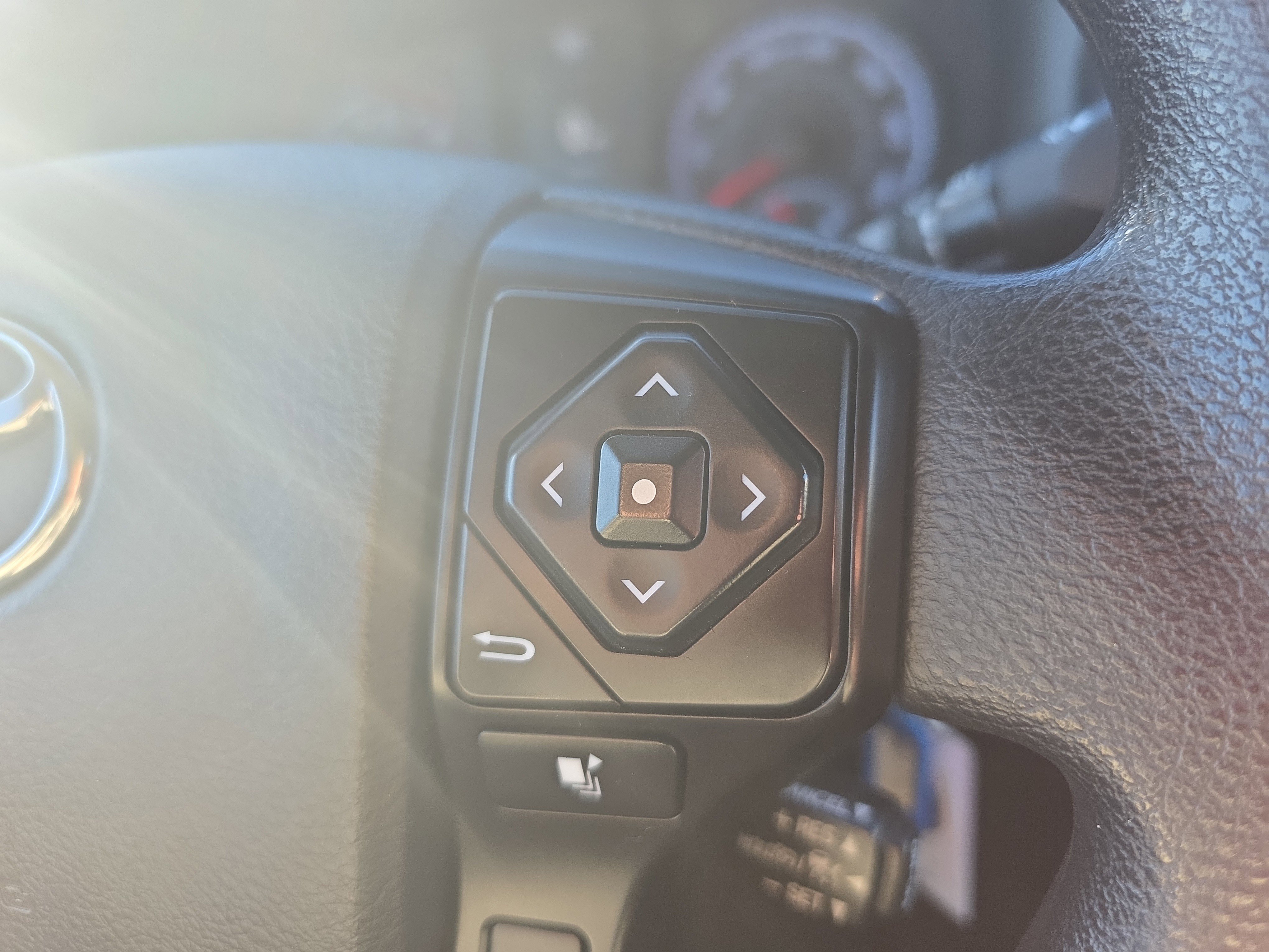 Used 2023 Toyota Tacoma 2WD Access Cab image 31