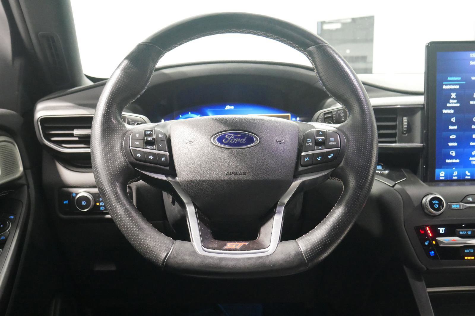 Certified 2020 Ford Explorer ST w/ ST Street Pack image 21