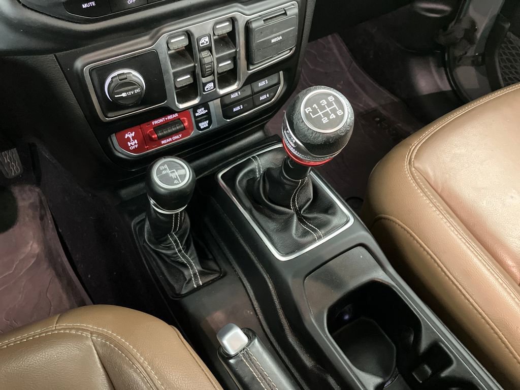 Used 2020 Jeep Gladiator Rubicon w/ Dual Top Group image 27