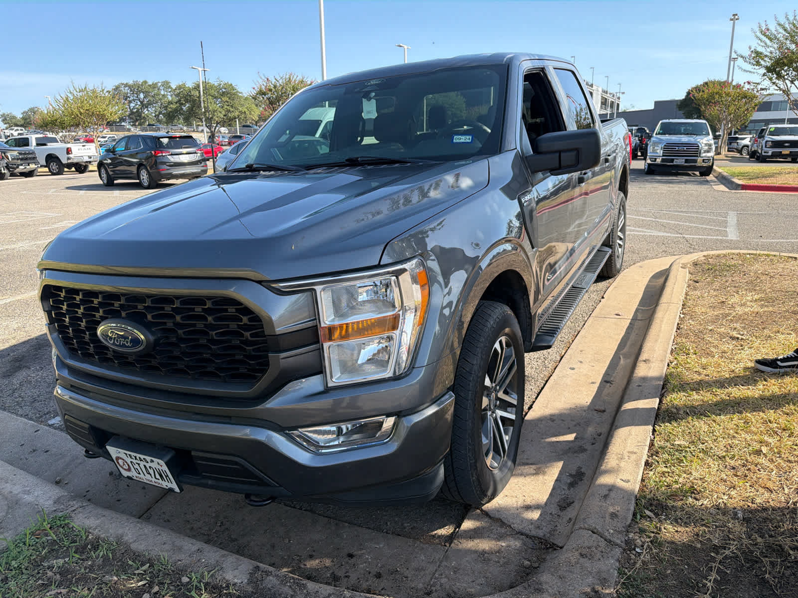 Certified 2022 Ford F150 XL w/ STX Appearance Package AWD/4WD image 2