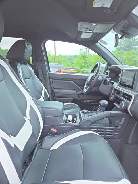 Used 2024 Toyota Tacoma SR w/ SR Upgrade Package AWD/4WD image 6