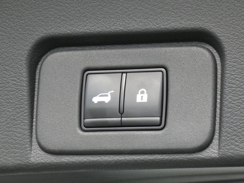 Used 2024 Nissan Rogue SV AWD/4WD image 30
