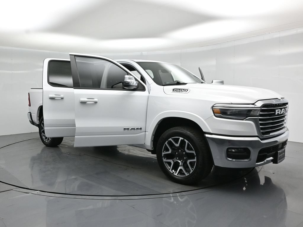 Used 2025 RAM 1500 Laramie AWD/4WD image 34