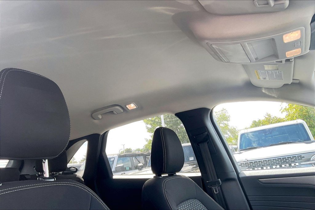 Certified 2023 Ford Escape Active AWD/4WD image 21