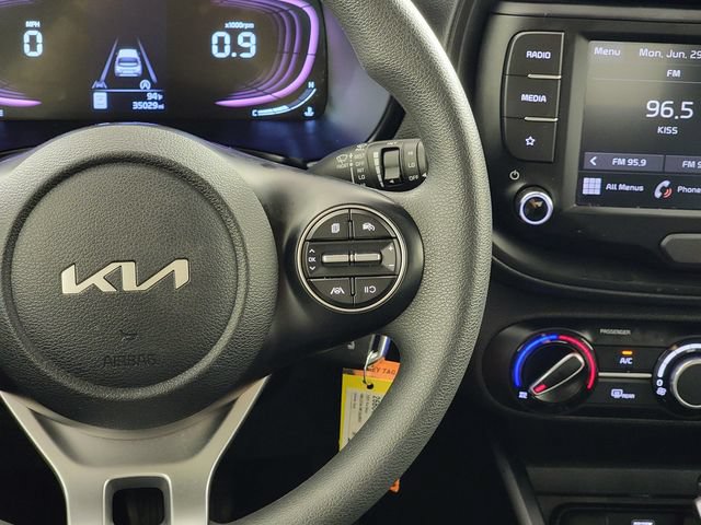 Used 2025 Kia Soul LX w/ LX Technology Package FWD image 26