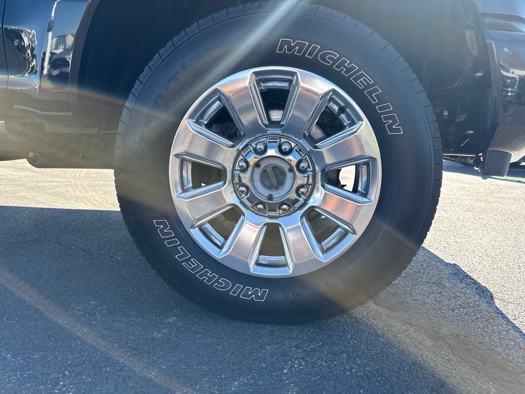 Certified 2020 Ford F350 Platinum w/ FX4 Off-Road Package AWD/4WD image 44