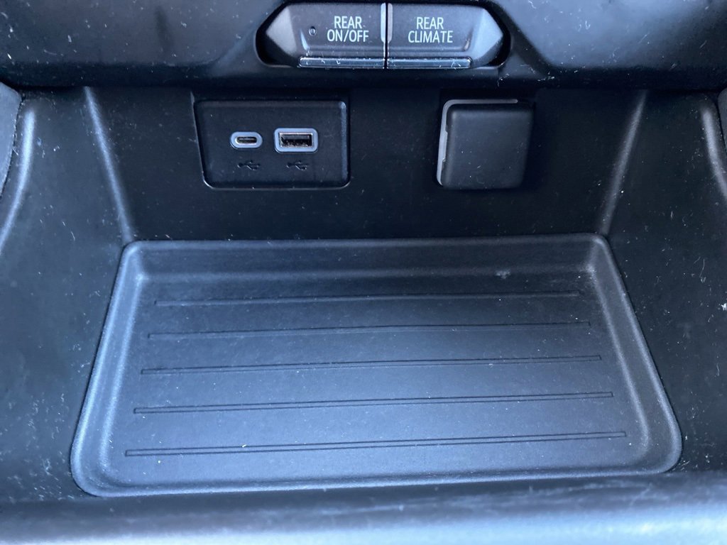 Used 2023 Chevrolet Tahoe LS image 35