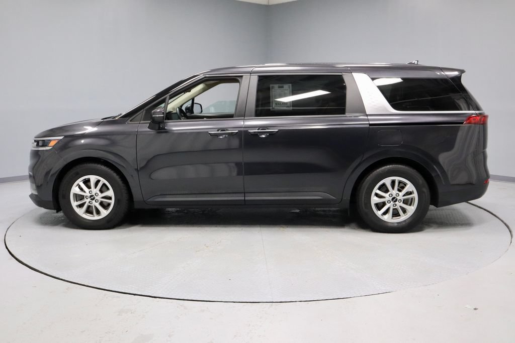 Used 2024 Kia Carnival LX FWD image 8