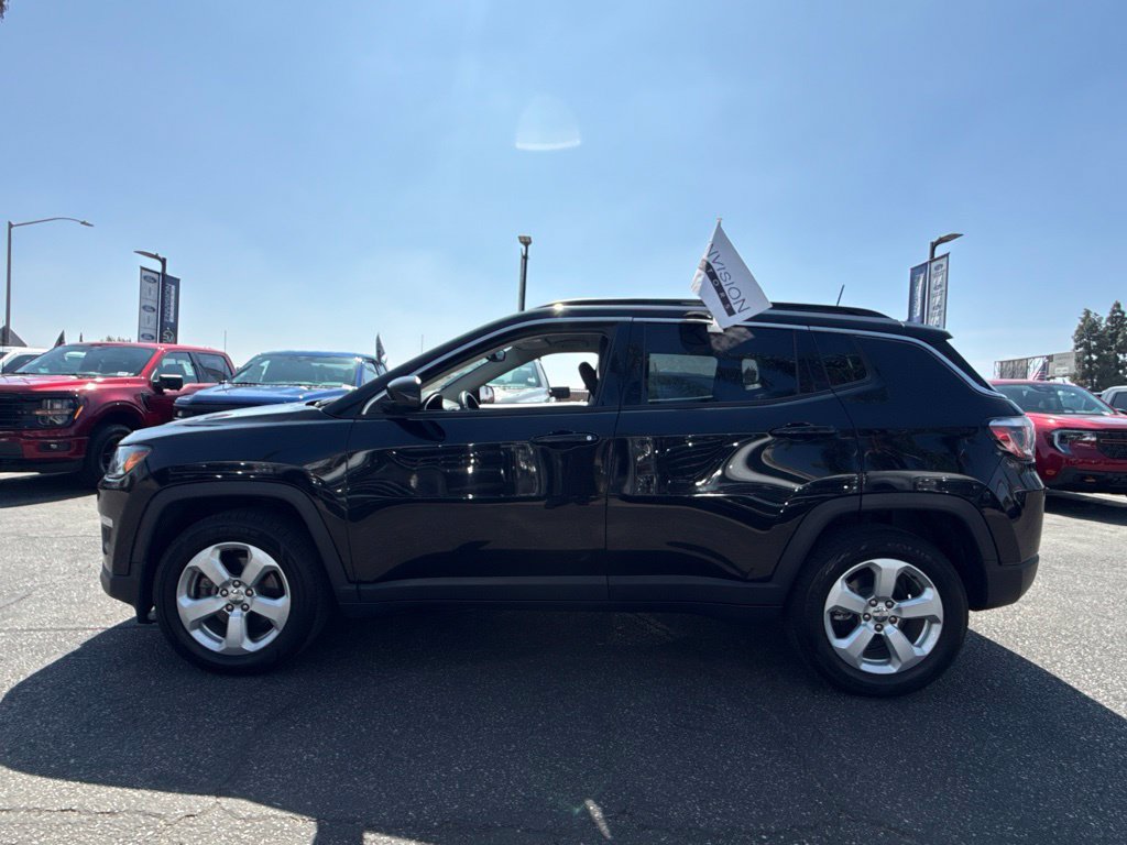 Used 2018 Jeep Compass Latitude w/ Popular Equipment Group FWD image 7