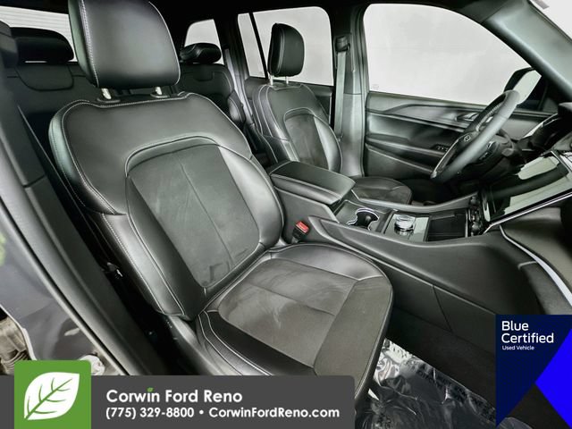 Used 2024 Jeep Grand Cherokee Altitude AWD/4WD image 32
