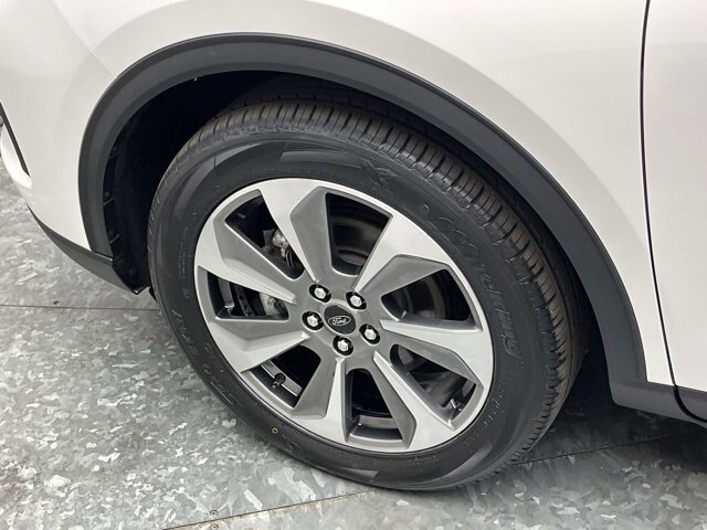 Certified 2024 Ford Escape Platinum AWD/4WD image 32