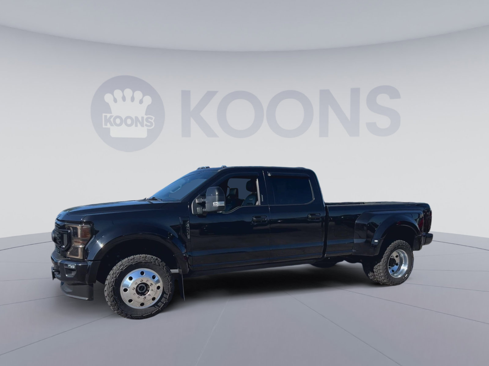 Certified 2020 Ford F450 Platinum w/ FX4 Off-Road Package AWD/4WD image 7