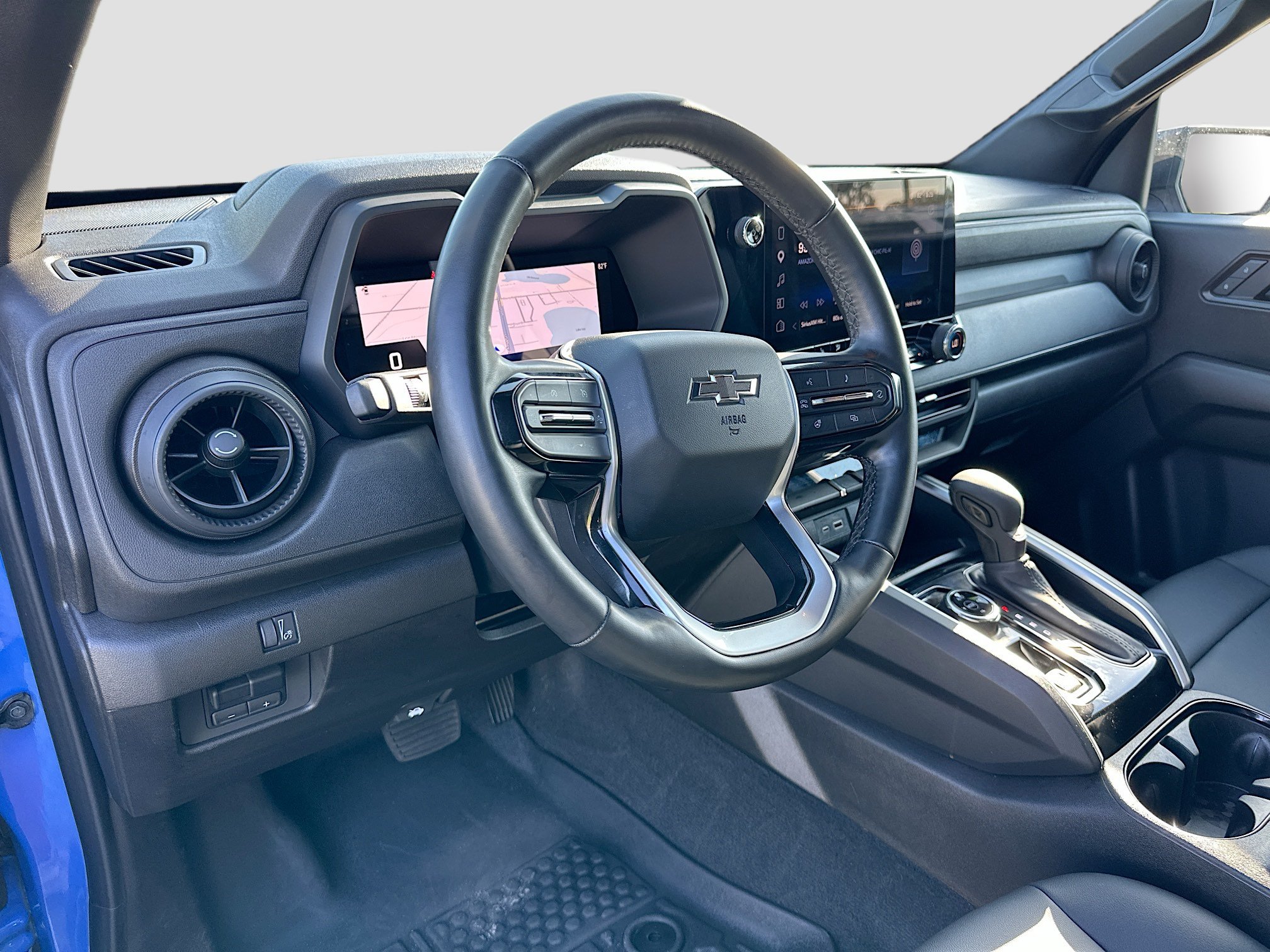 Used 2025 Chevrolet Colorado Trail Boss AWD/4WD image 9