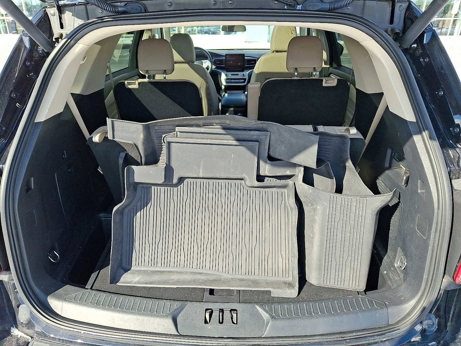 Certified 2022 Ford Explorer XLT w/ Equipment Group 202A image 32