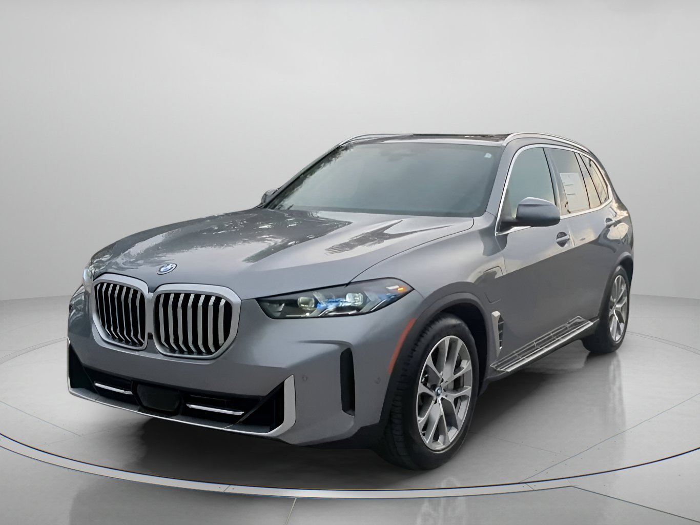 Used 2025 BMW X5 xDrive50e AWD/4WD image 11