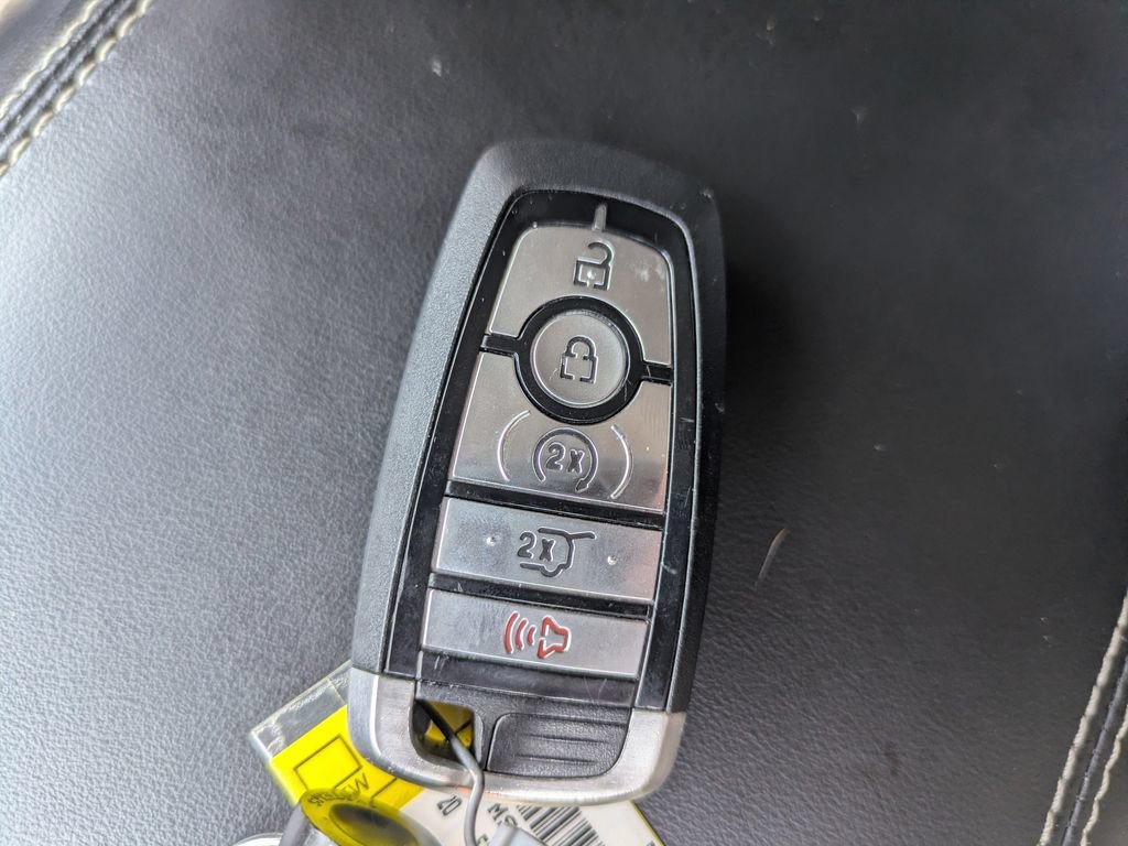 Certified 2020 Ford Explorer XLT w/ Equipment Group 202A RWD image 34