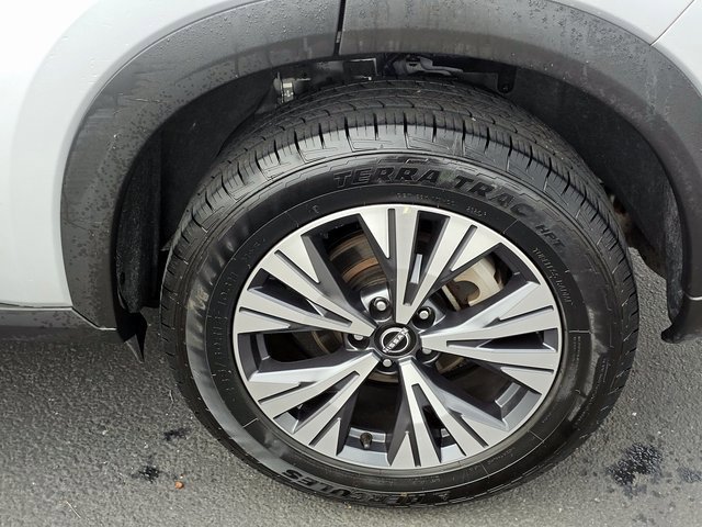 Used 2023 Nissan Rogue SV w/ SV Premium B Package image 18