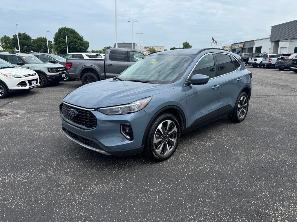 Certified 2023 Ford Escape Platinum w/ Premium Technology Package AWD/4WD image 5