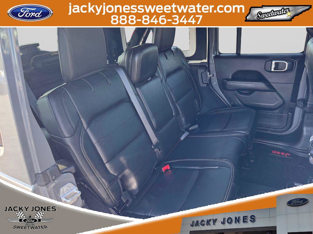 Used 2019 Jeep Wrangler Unlimited Sahara w/ Quick Order Package 24M Moab AWD/4WD image 18