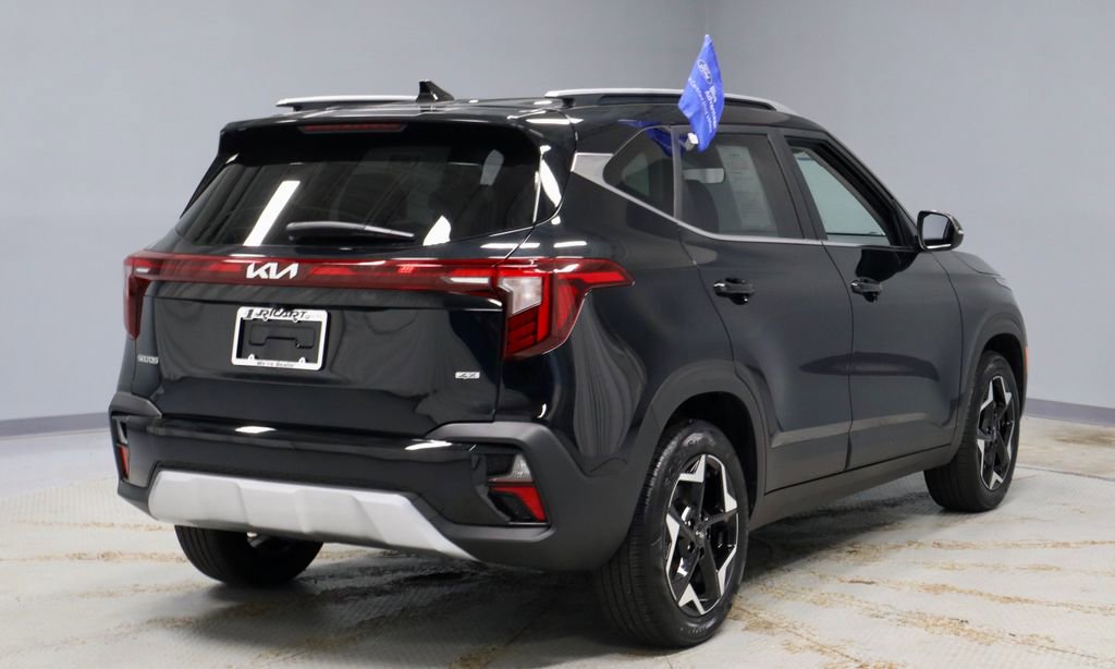 Used 2024 Kia Seltos EX AWD/4WD image 13