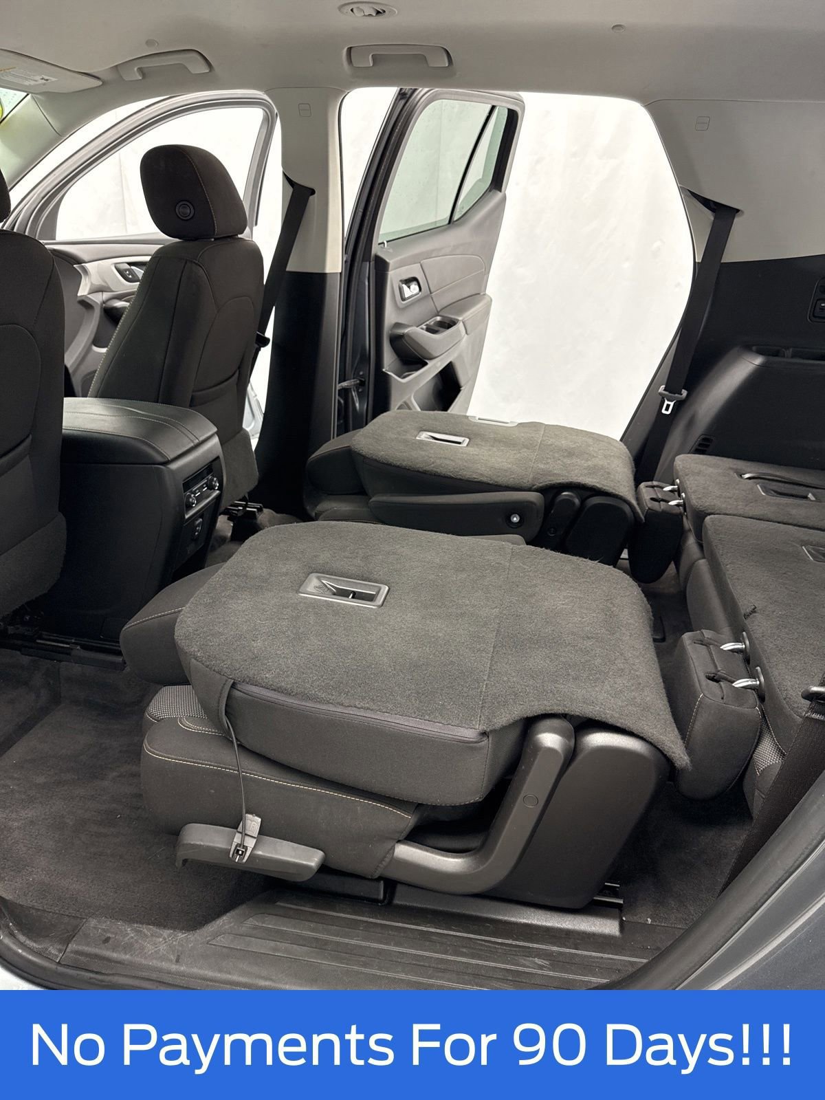 Used 2020 Chevrolet Traverse LT image 38