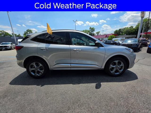 Certified 2024 Ford Escape ST-Line w/ Tech Pack #1 AWD/4WD image 9