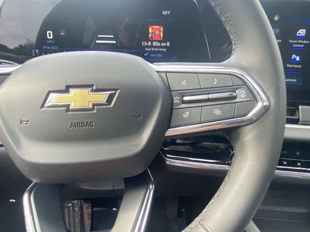 Used 2025 Chevrolet Equinox LT w/ Convenience Package II FWD image 32