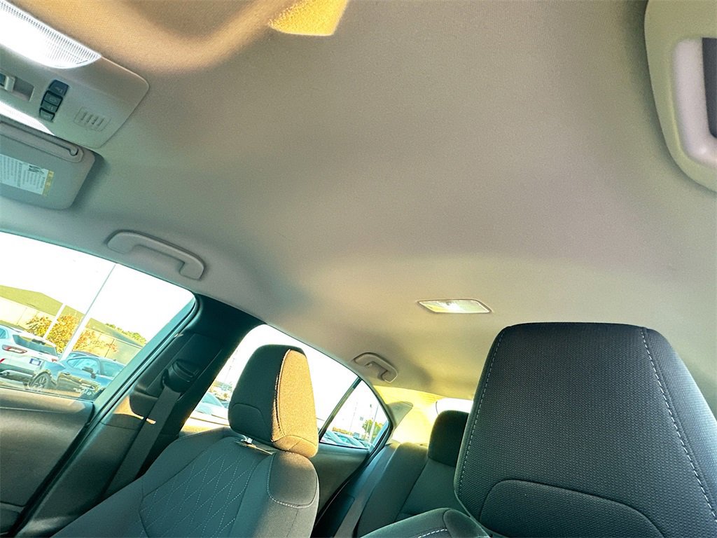 Used 2022 Toyota Corolla LE image 12