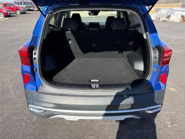 Used 2023 Kia Seltos EX image 7