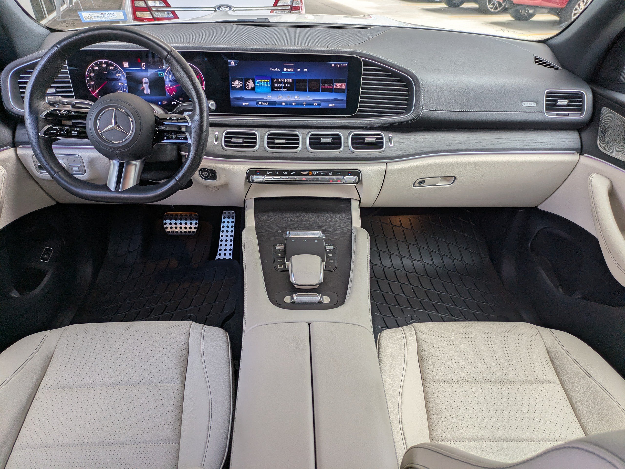Used 2025 Mercedes-Benz GLS 450 4MATIC image 17