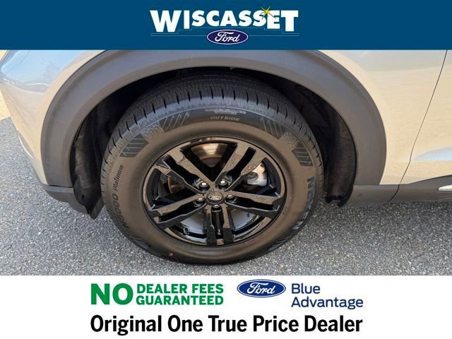 Certified 2022 Ford Explorer XLT w/ Equipment Group 202A image 31