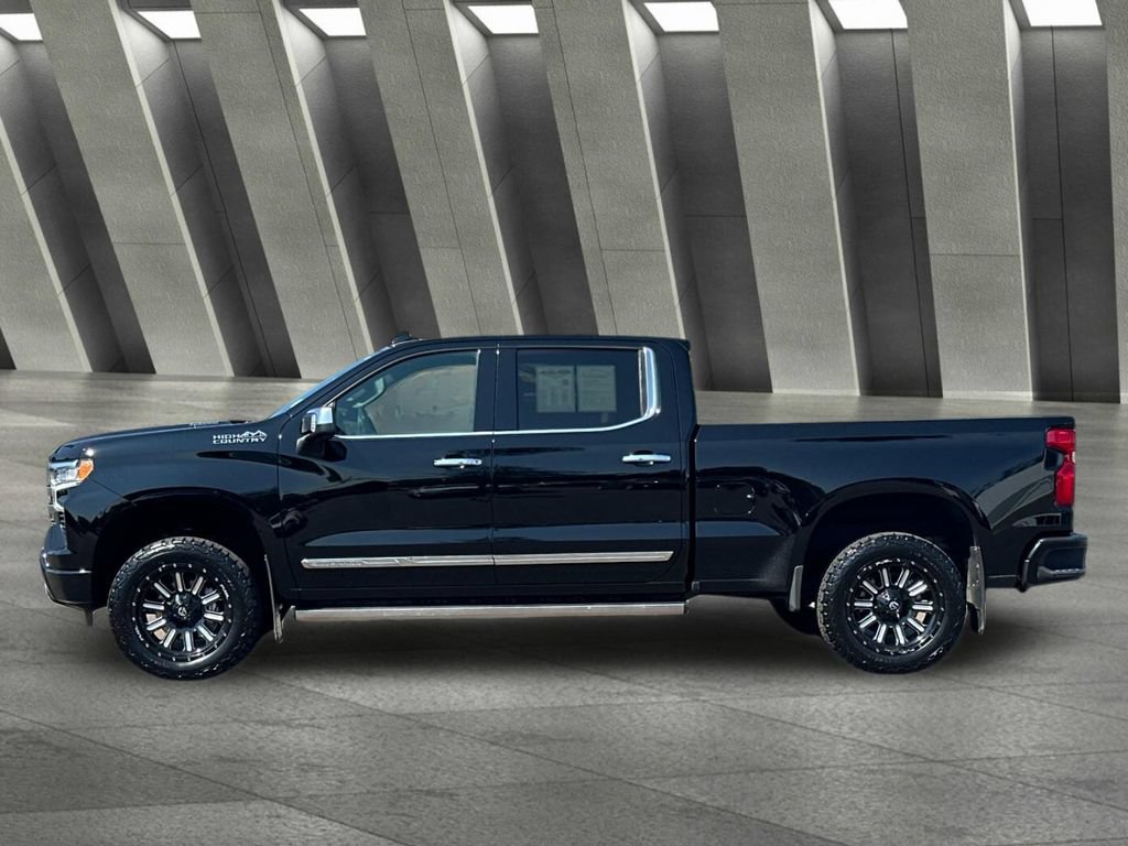 Used 2024 Chevrolet Silverado 1500 High Country w/ Technology Package AWD/4WD image 6