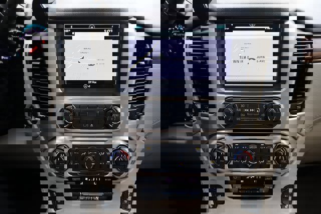 Used 2019 GMC Yukon Denali w/ Denali Ultimate Package image 12