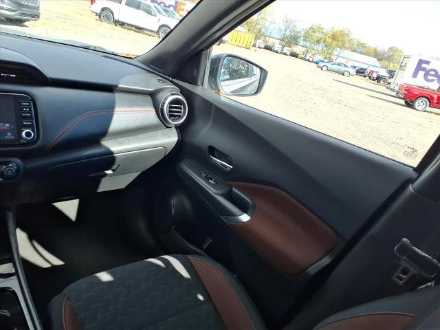 Used 2024 Nissan Kicks SR image 16