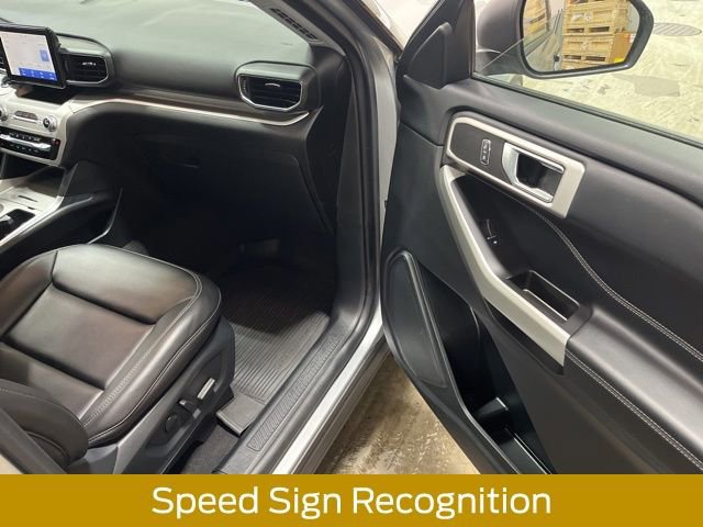 Certified 2022 Ford Explorer XLT w/ Equipment Group 202A image 28