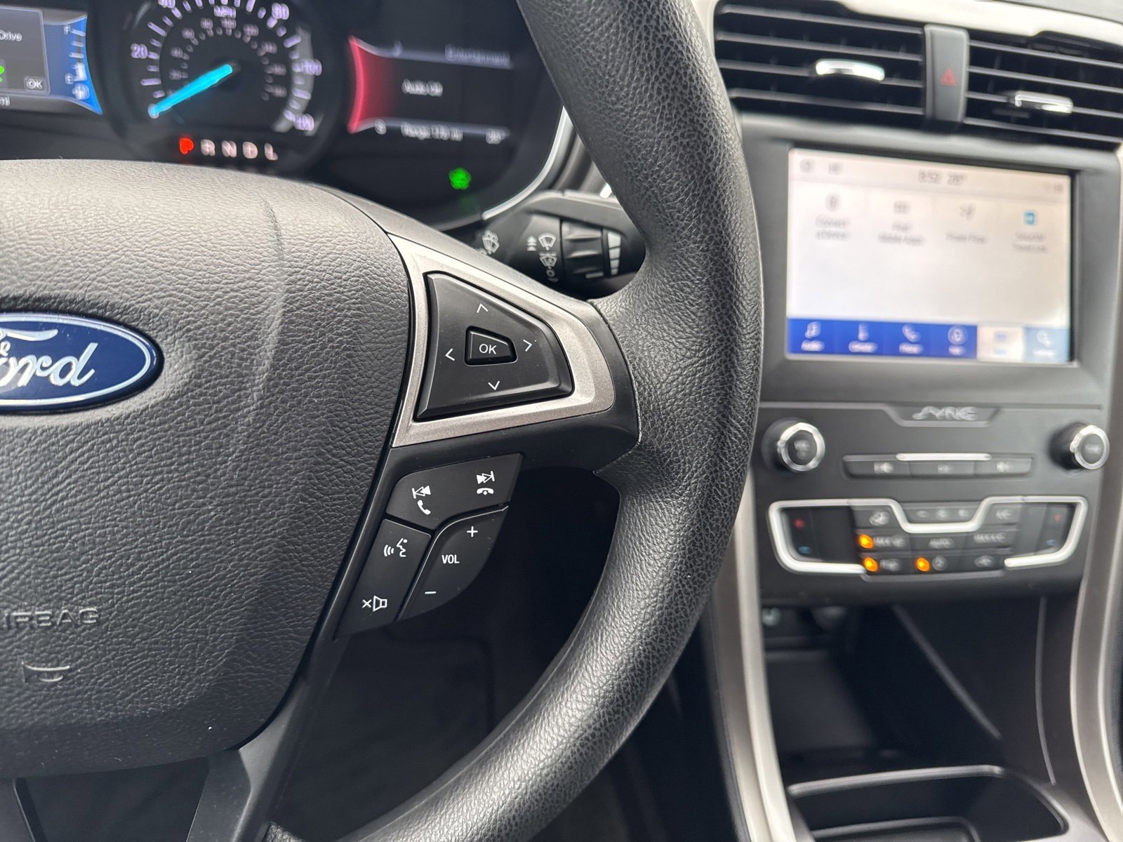 Certified 2019 Ford Fusion SE image 23
