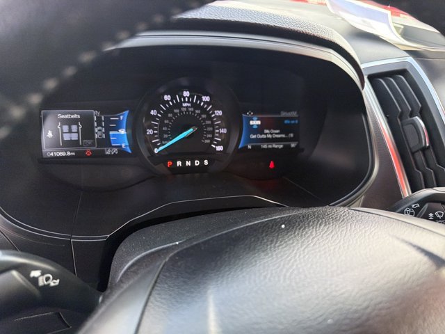 Certified 2022 Ford Edge Titanium AWD/4WD image 4