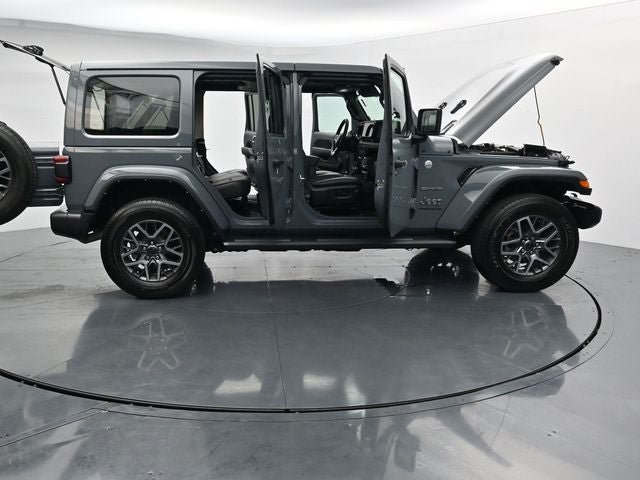 Used 2024 Jeep Wrangler Unlimited Sahara w/ Safety Group AWD/4WD image 49