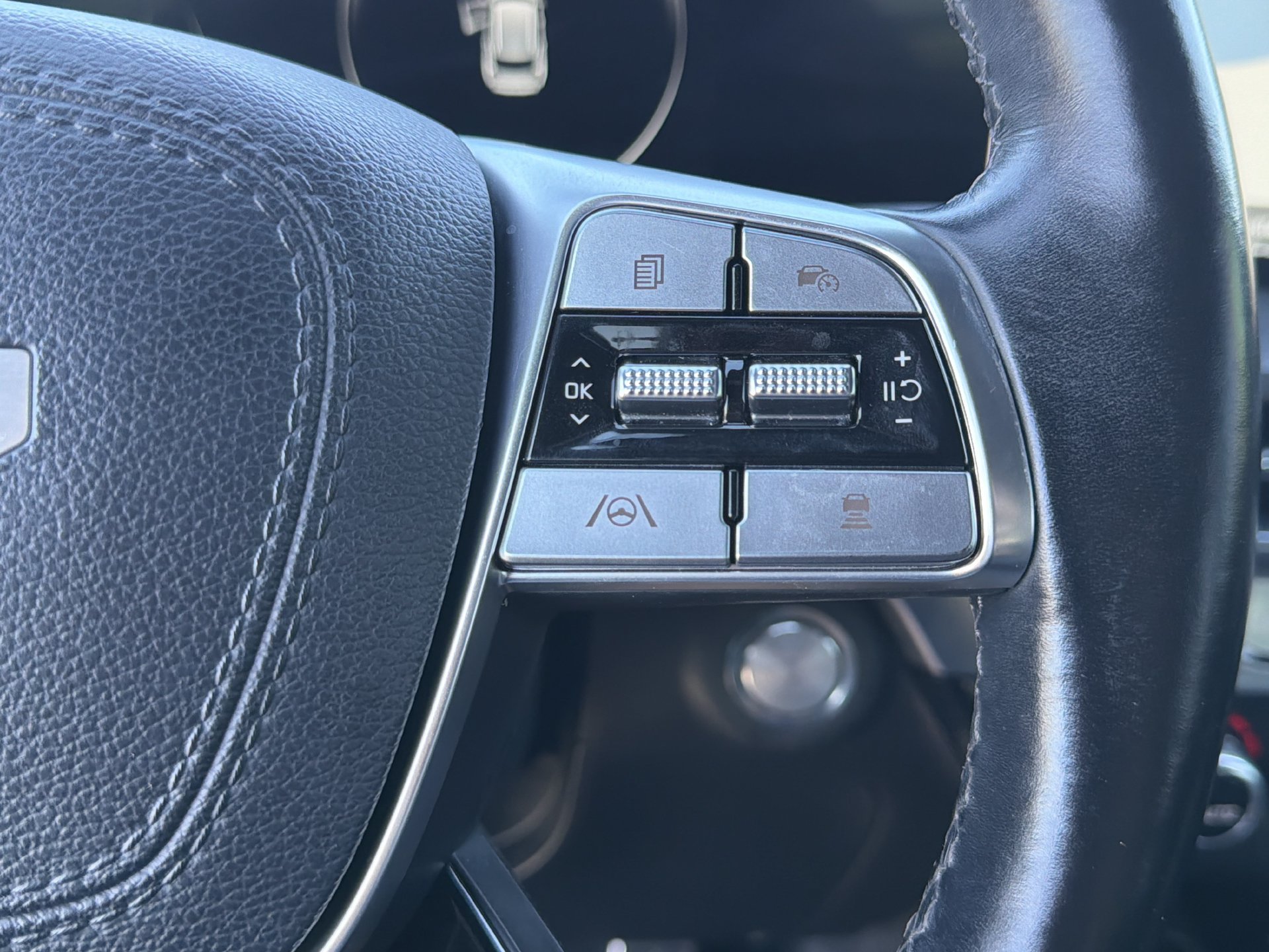 Used 2024 Kia Telluride SX Prestige X-Pro AWD/4WD image 16
