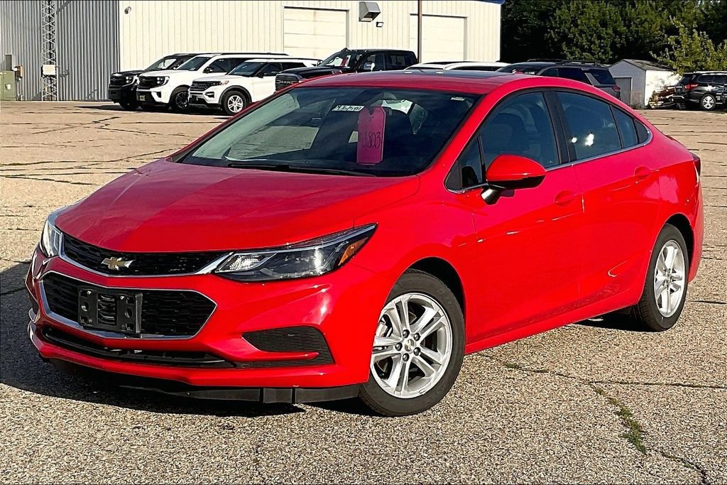Used 2017 Chevrolet Cruze LT w/ Sun And Sound Package FWD image 2