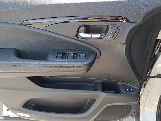 Used 2022 Honda Pilot Touring image 9