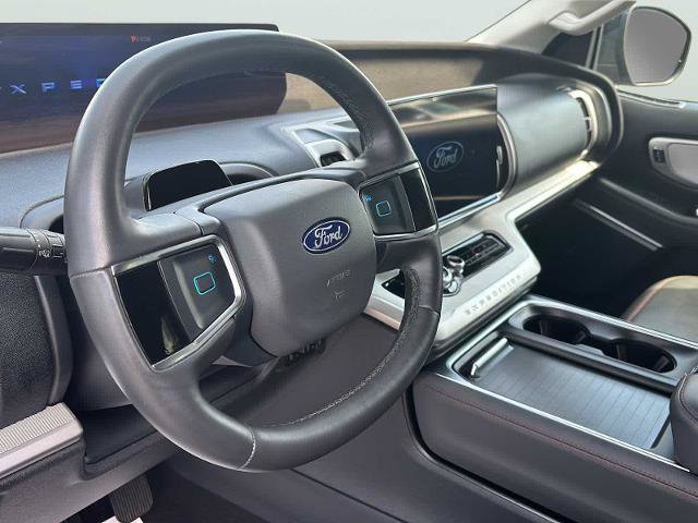 Certified 2025 Ford Expedition Active AWD/4WD image 13