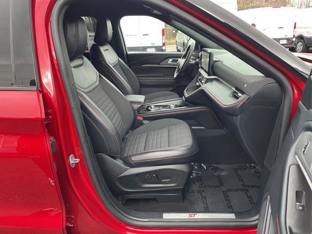 Certified 2025 Ford Explorer ST-Line w/ Premium Package image 14