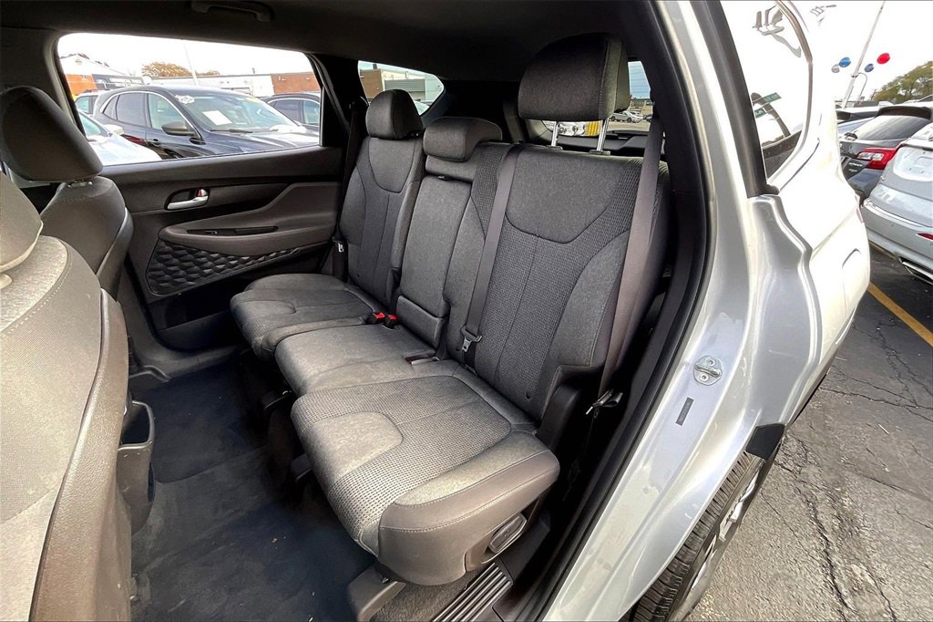 Used 2020 Hyundai Santa Fe SE image 24