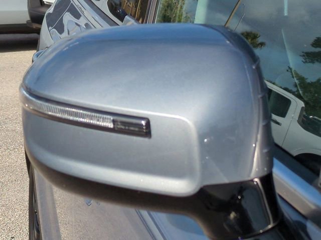 Used 2025 Kia Telluride SX w/ SX Captain's Chair Package image 12