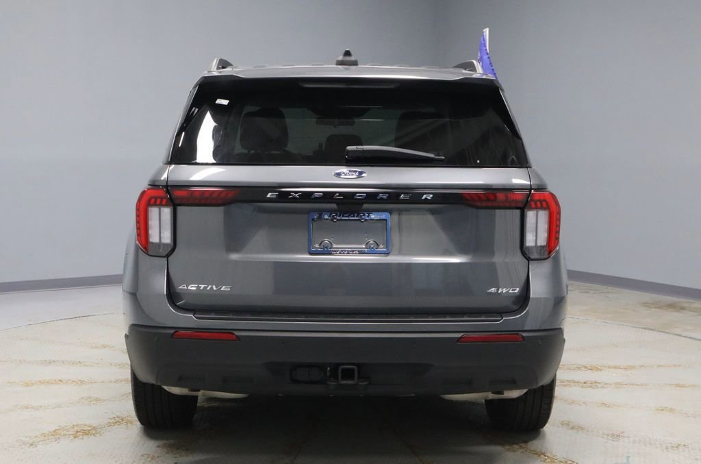Certified 2025 Ford Explorer Active image 4