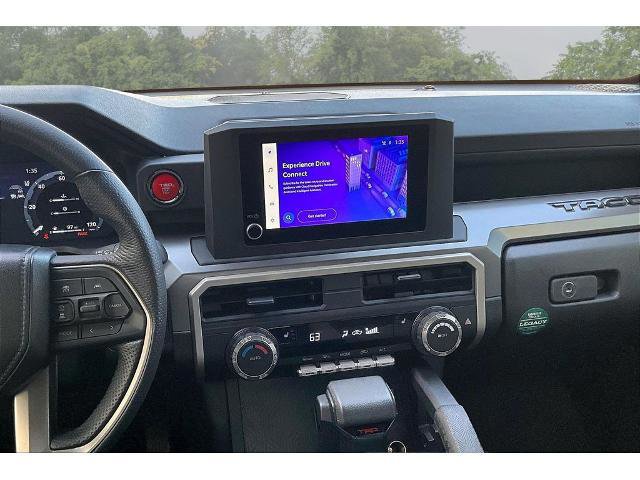 Used 2025 Toyota Tacoma TRD Off-Road AWD/4WD image 8