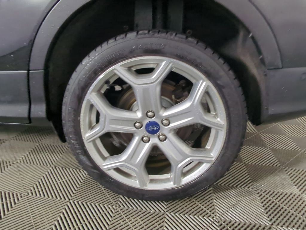 Certified 2019 Ford Escape Titanium image 12